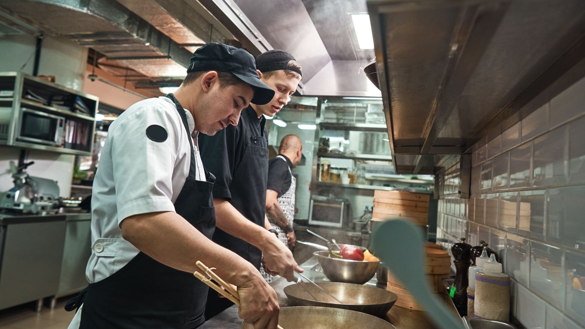 Pomoćni radnik u kuhinji / Kitchen assistant